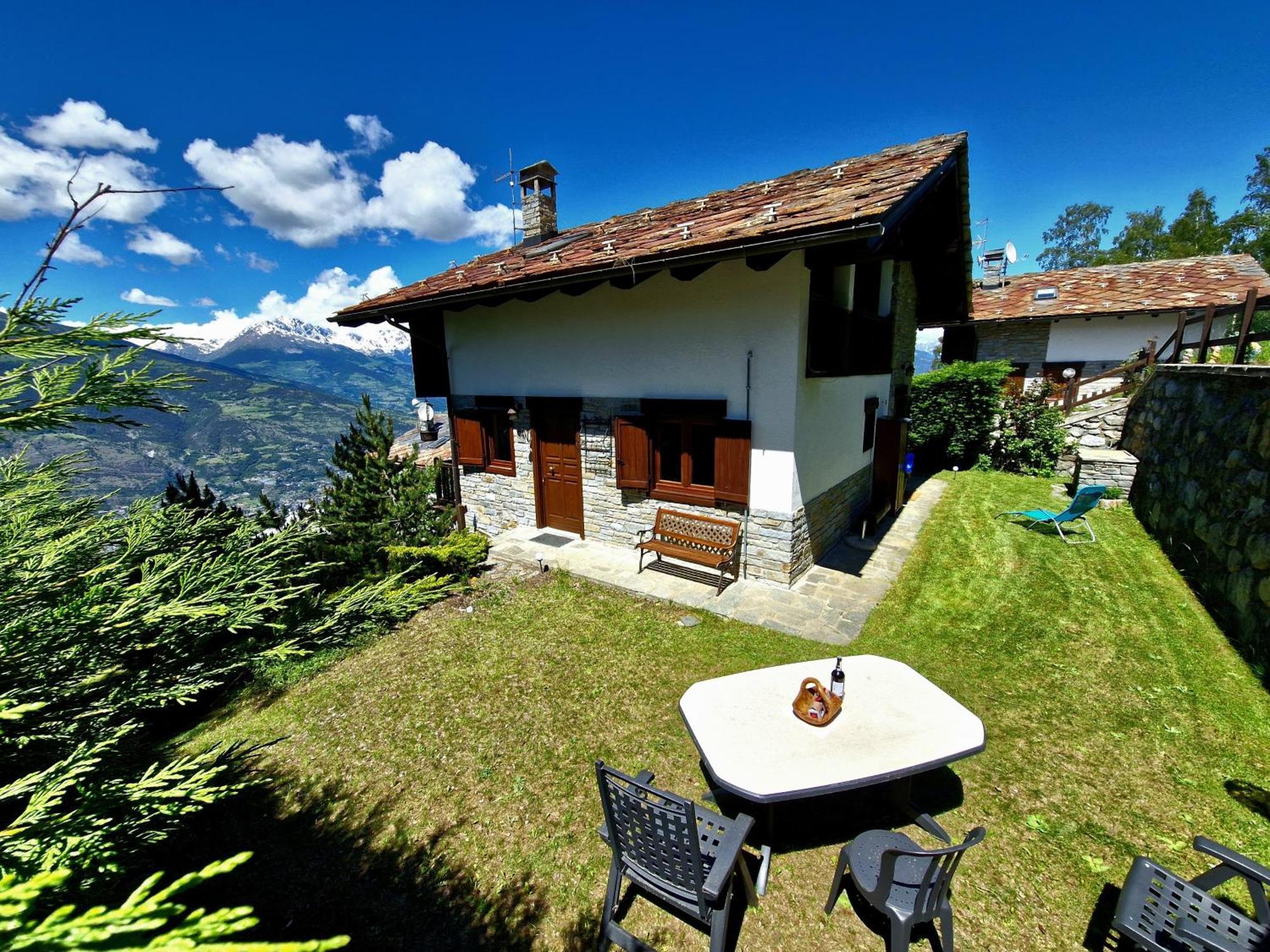 Chalet Panoramico Vicino Ad Aosta E Pila Villa Gressan Exterior photo